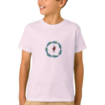 Camiseta gráfica minimalista con corazón de pluma
