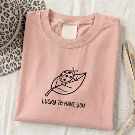 Camiseta gráfica SVG de cita de suerte de mariquit