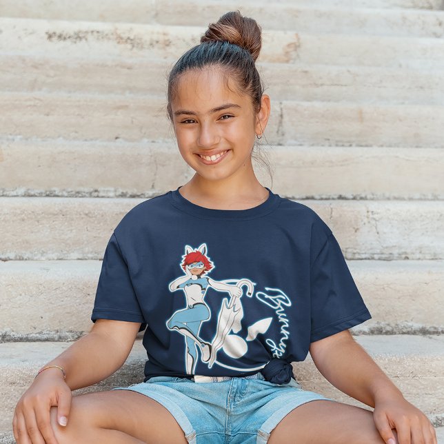 Camiseta Gráfico de Bunnyx (Girl wearing t-shirt)