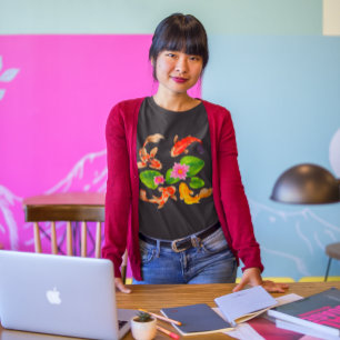 Camiseta Gráfico de cojines de lirio con peces koi