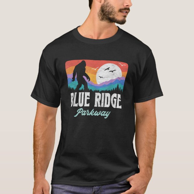 Camiseta Gráfico de las Montañas Bigfoot de Blue Ridge Park (Anverso)