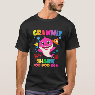 Camiseta Grammie Shark Doo Doo Grammie Baby Mami Daddy Kids