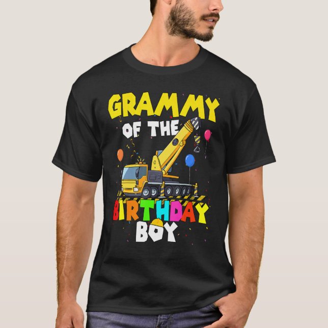 Camiseta Grammy Of Birthday Boy Crane Truck Family Exca (Anverso)