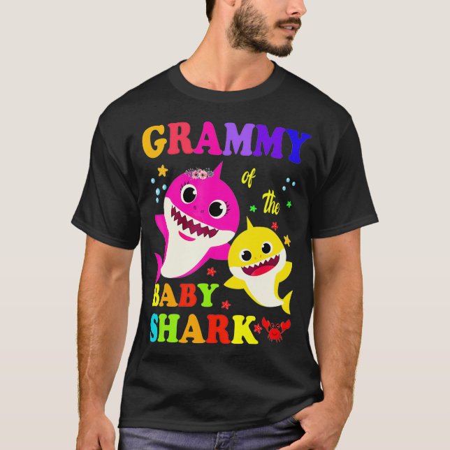 Camiseta Grammy Of The Baby Shark Birthday Grammy Shark (Anverso)