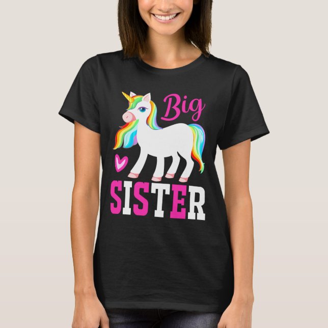Camiseta Gran Hermana Magia Unicornio con Arcoiris Mano y C (Anverso)