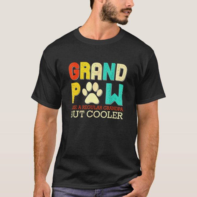 Camiseta Gran Mano Como Un Abuelo Regular Pero Perro Frío (Anverso)