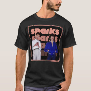 Camiseta Gran Modelo que enciende banda
