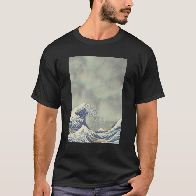 Camiseta Gran Ola De Hokusai Sobre Nubes Grunges (Anverso)