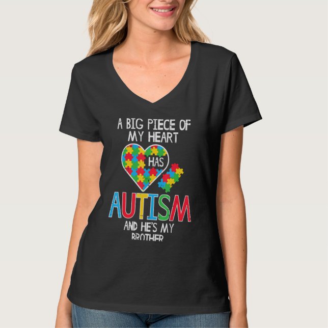 Camiseta Gran Parte De Mi Corazón Tiene Autismo Conciencia  (Anverso)