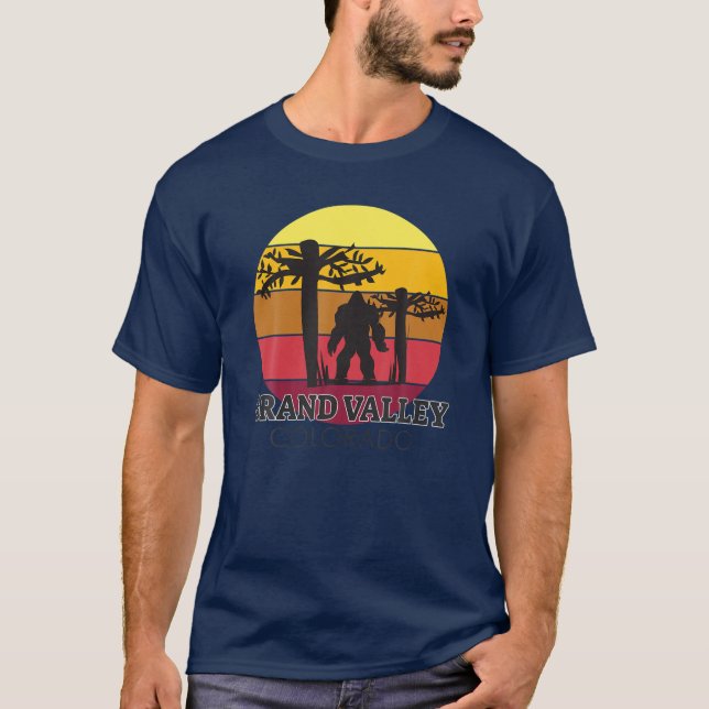 Camiseta Gran Valle Colorado Retro Sasquatch (Anverso)