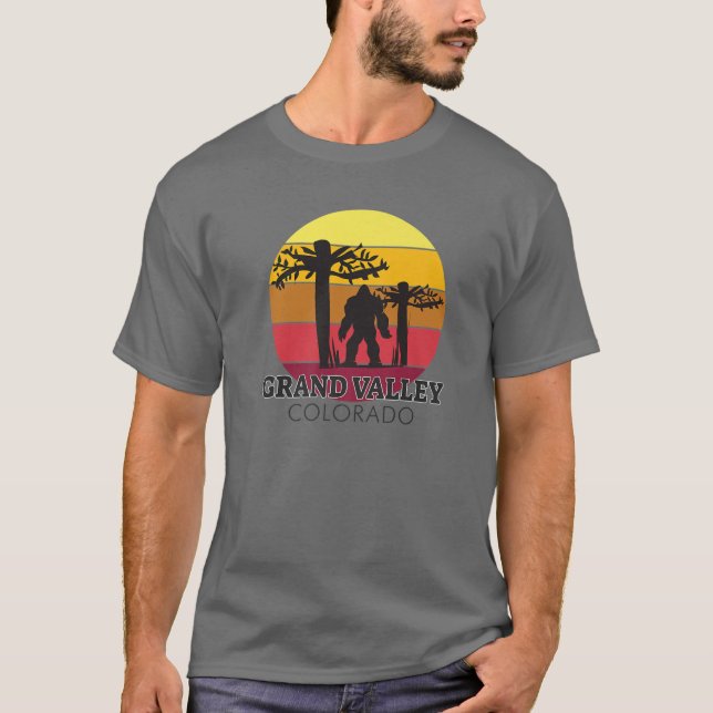 Camiseta Gran Valle Colorado Retro Sasquatch (Anverso)