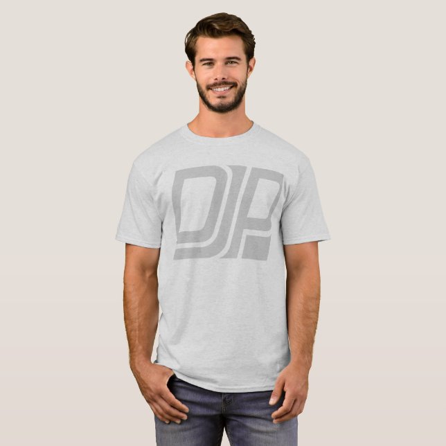 Camiseta grande del logotipo de DJP (frente (Anverso completo)