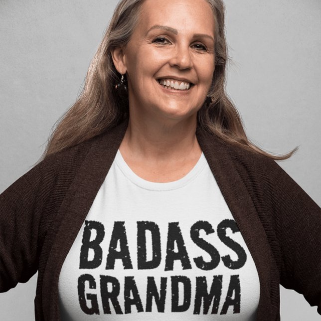 CAMISETA GRANDMA BADASS T-SHIRT (Subido por el creador)