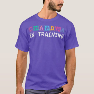 Camiseta Grandma in training  Funny Tee 