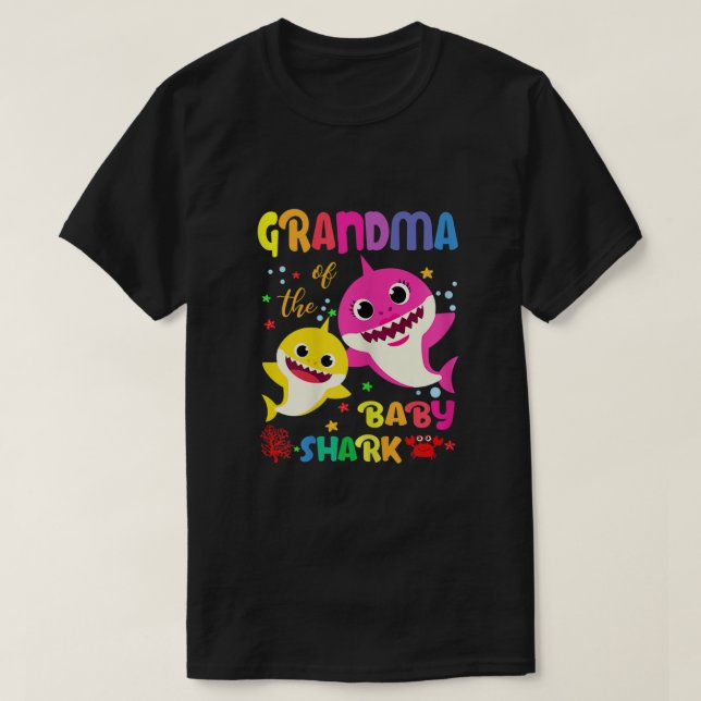 Camiseta Grandma Of The Baby Shark Birthday Grandma Shark  (Diseño del anverso)