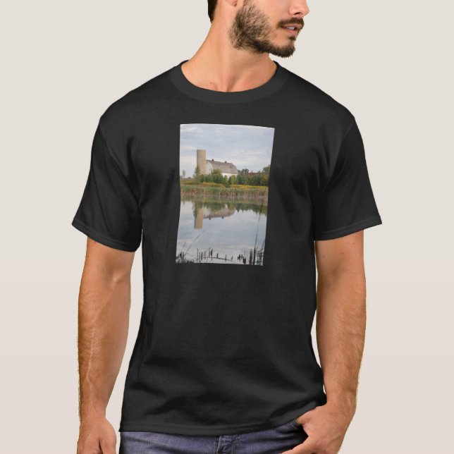 Camiseta Granero Reflejado en el Agua (Anverso)