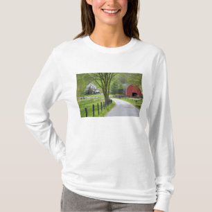 Camiseta Granero rojo y casa de granja cerca de Berlín, Ohi