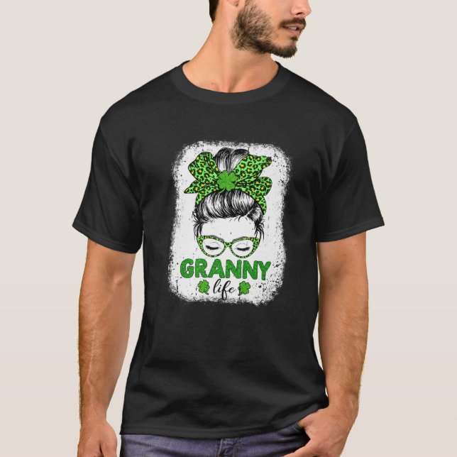 Camiseta Granny Clover Messy Bun Leopard Funny St Patrick's (Anverso)