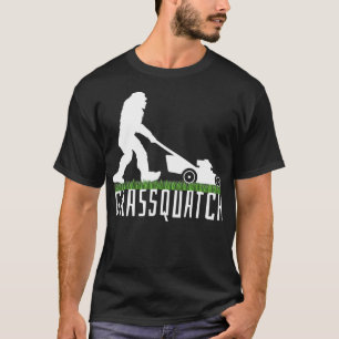 Camiseta Grassquatch Bigfoot Lawn Mowing Shirt Grassquatch 