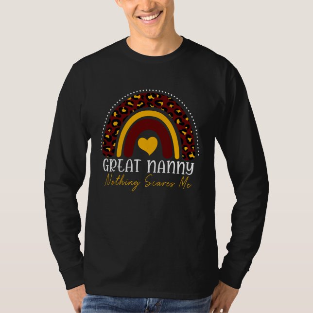 Camiseta Great Nanny Nothing Scares Me Cute Leopard Rainbow (Anverso)