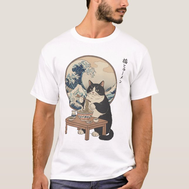 Camiseta Great Wave Japanese Cat Eating Ramen Funny Art (Anverso)