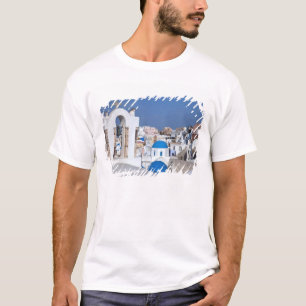 Camiseta Grecia, Santorini. Torre Bell y cúpulas azules de 