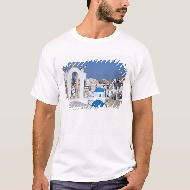 Camiseta Grecia, Santorini. Torre Bell y cúpulas azules de  (Anverso)