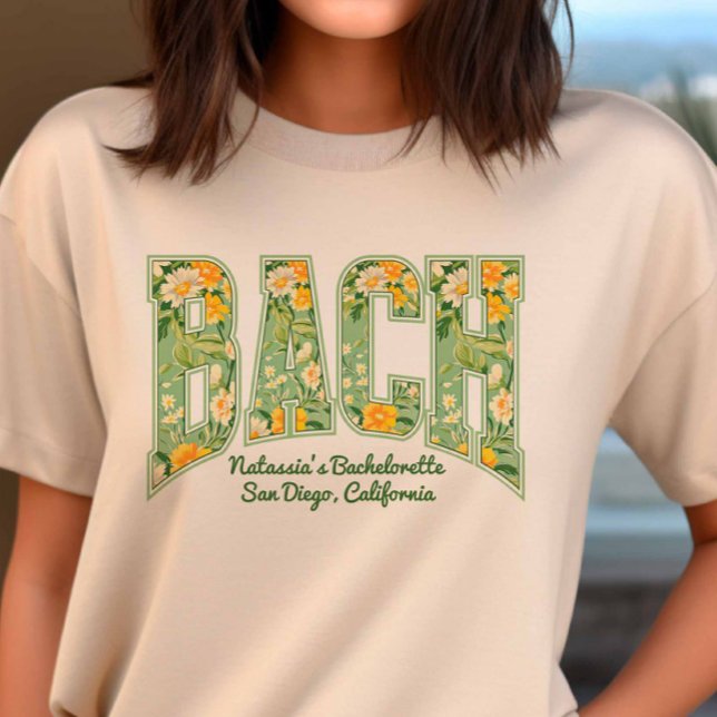 Camiseta Green BACH Floral Retro Varsity Bridesmaid (Subido por el creador)