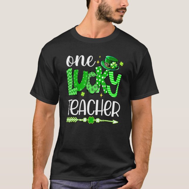Camiseta Green Leopard Shamrock One Lucky Teacher St Patric (Anverso)