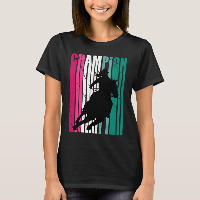 Camiseta Green Rodeo Champion Cowgirl on Horse Barrel Racin (Anverso)