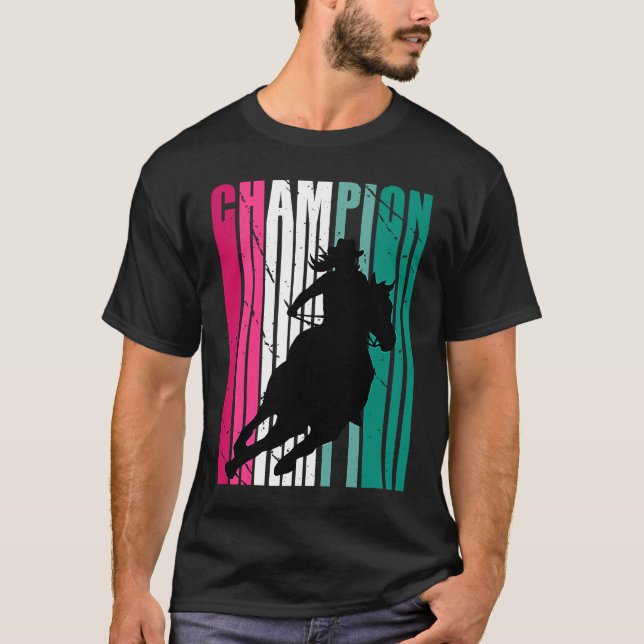 Camiseta Green Rodeo Champion Cowgirl on Horse Barrel Racin (Anverso)