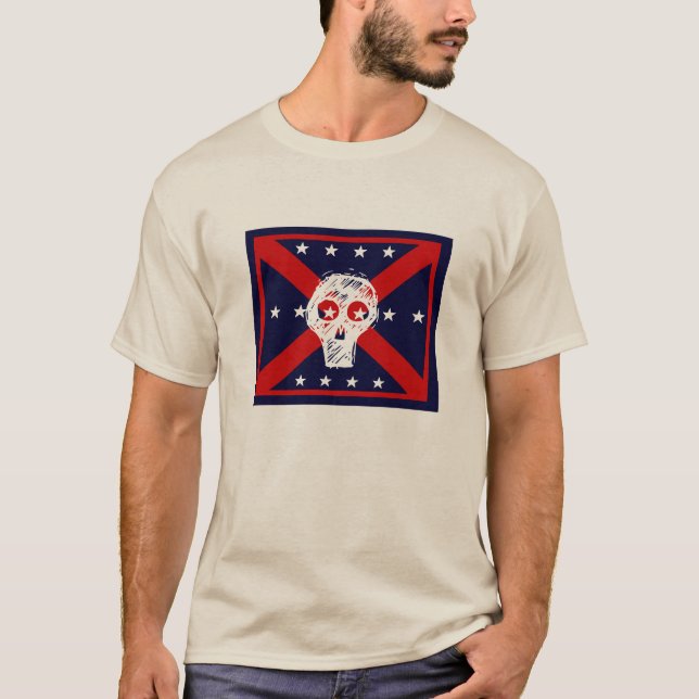 camiseta gris con bandera pirata de cráneo roja, b (Anverso)
