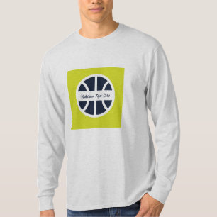 Camiseta gris de manga larga con diseño deportivo 