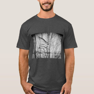 Camiseta gris de viento de bandera estadounidense