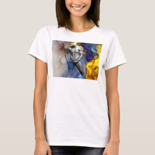 Camiseta Grito de la figura muscular masculina en escala de