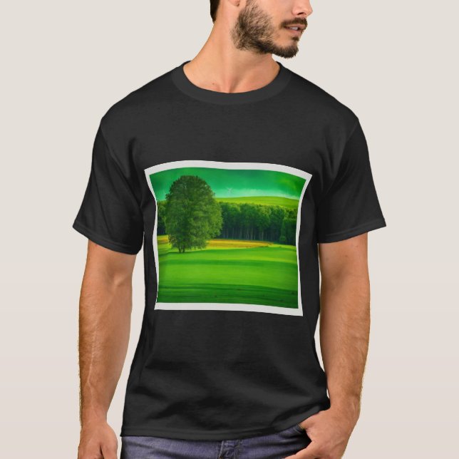 Camiseta Groenlandia exuberante con un árbol verde majestuo (Anverso)