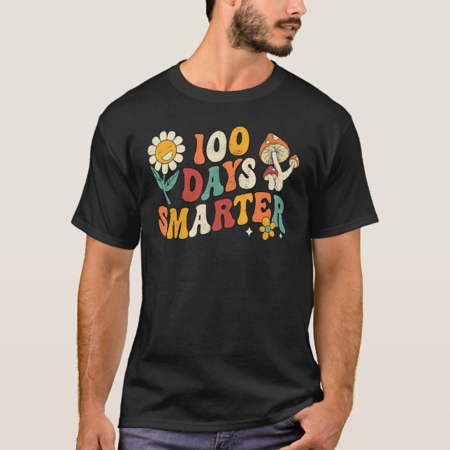 Camiseta Groovy 100 Días Un Maestro Hippie Más Inteligente  (Anverso)