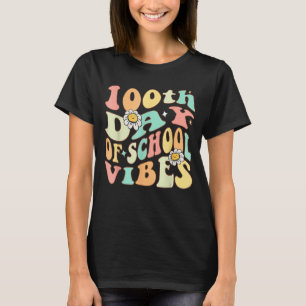Camiseta Groovy 100th Day Of School Vibes Teacher Kids Happ