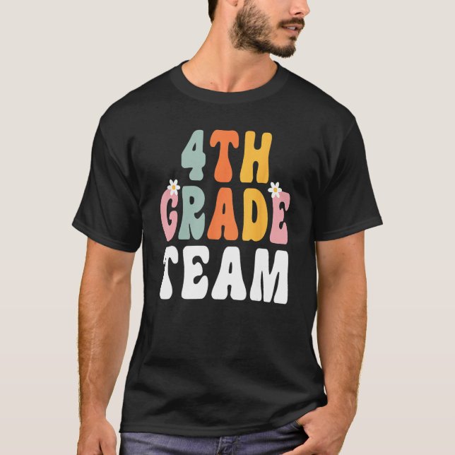 Camiseta Groovy 4th Grade Team Teacher Student  Back To Sch (Anverso)