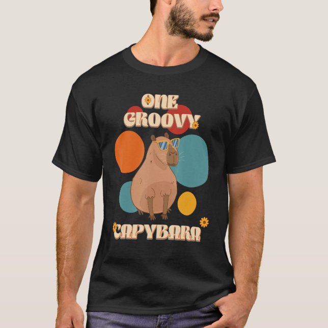 Camiseta Groovy Capybara In Glasses 70th Style Capy Pet Rod (Anverso)