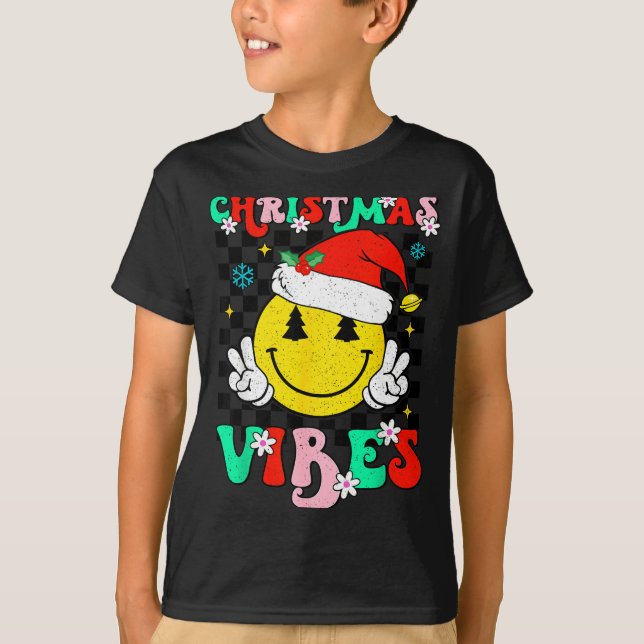 Camiseta Groovy Christmas Vibes Smile Face Santa Hat Xmas T (Anverso)