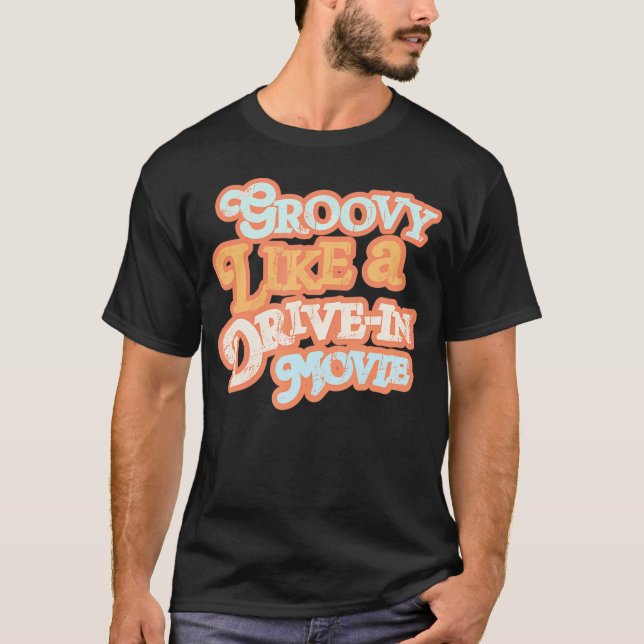 Camiseta Groovy Como Una Película De Los 70 Vibes (Anverso)