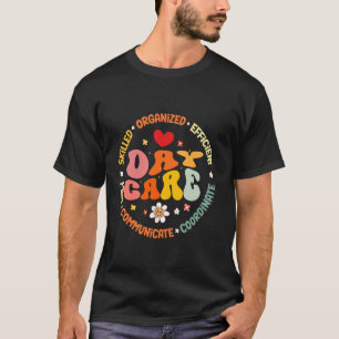 Camiseta Groovy Daycare Squad Proveedor de Cuidado Infantil