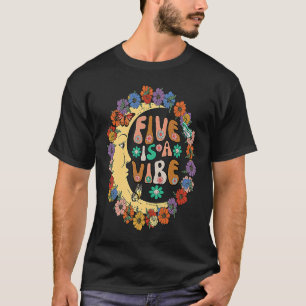 Camiseta Groovy Five es una Luna Creciente de Vibe A