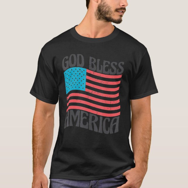 Camiseta Groovy God Bless America 4th Of July Patriotic USA (Anverso)