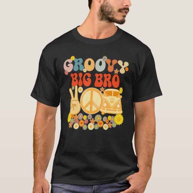 Camiseta Groovy Gran Hermano Retro Concordar con la familia (Anverso)