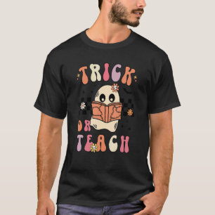 Camiseta Groovy Halloween Trick o Teach Retro Floral Ghost