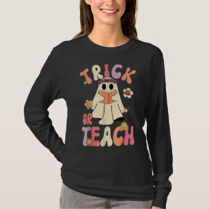 Camiseta Groovy Halloween Trick o Teach Retro Floral Ghost