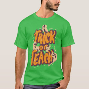Camiseta Groovy Halloween Trick or Teach Retro Floral Ghost