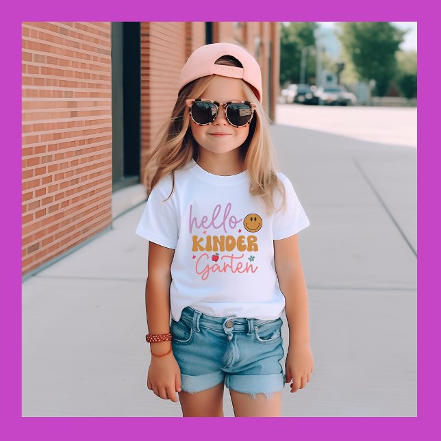 Camiseta Groovy Hello Kindergarten Primer Día de la Escuela (Subido por el creador)
